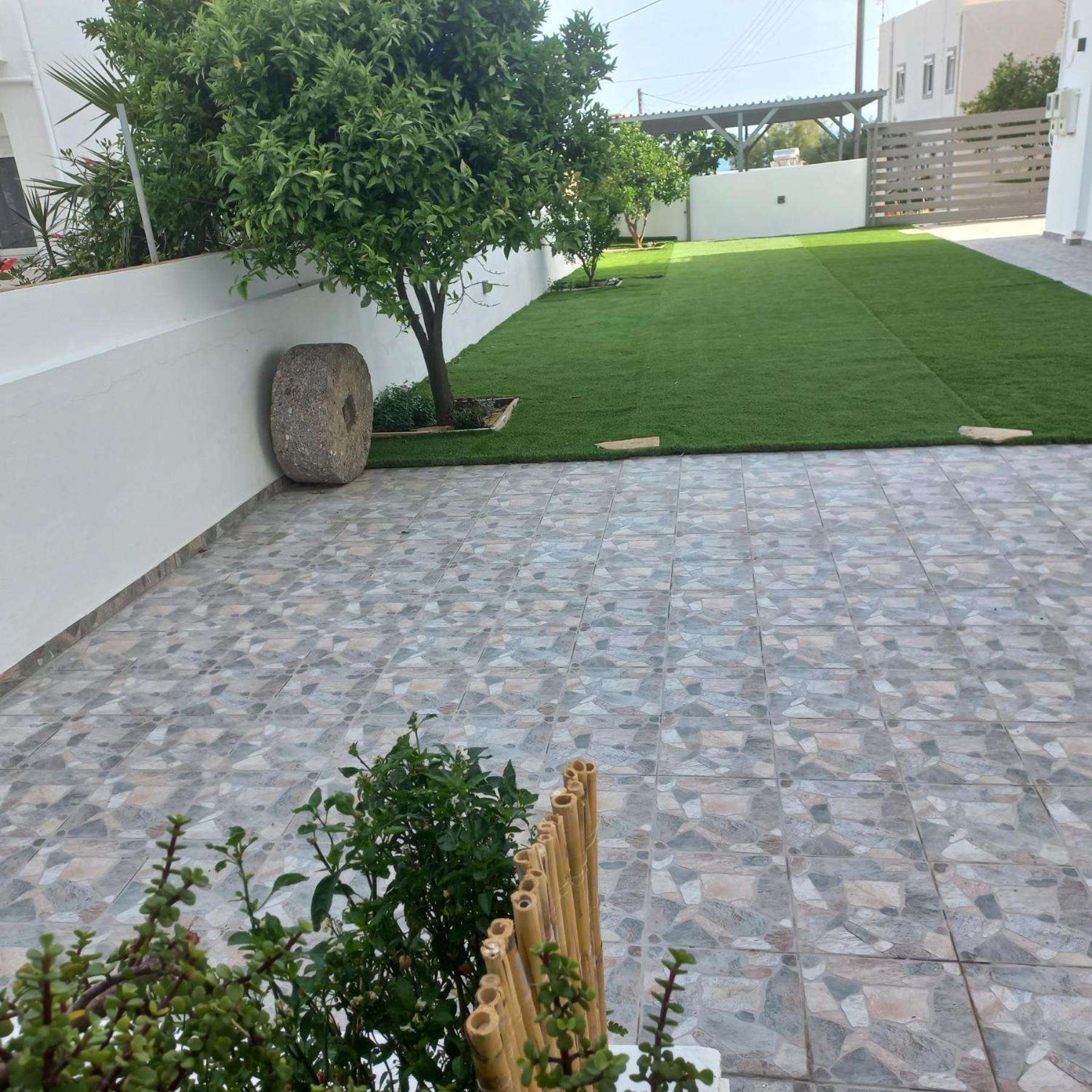 Central Rooms Makry Gialos  Exterior photo